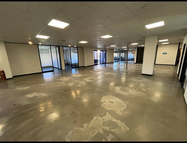 877M² OFFICE TO LET IN CENTURY CITY